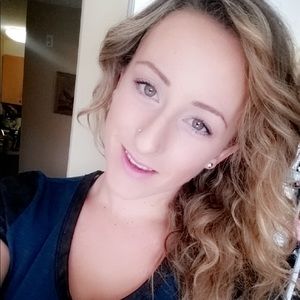 Meet your Posher, Elysia